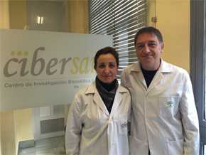 Los profesores de la Universidad de Granada Blanca Gutiérrez y Jorge Cervilla, pertenecientes al grupo de investigación CIBERSAM.