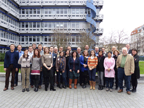 En la foto, los miembros participantes en el proyecto durante la reunión inicial en la Universidad de Mannheim, que tuvo lugar en febrero.