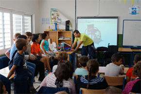 Los escolares han programado en 3D para elaborar el diseño de una silla de ruedas adaptada al público infantil