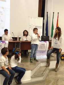 La comunidad educativa participante en el proyecto presenta ‘Somos Biodiversidad’ de Atarfe (Granada) en las jornadas ‘Crea, Innova, Educa’ de la Universidad de Granada 