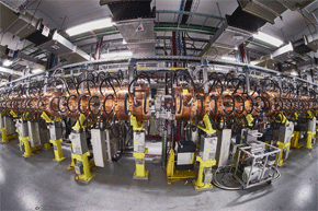 El nuevo acelerador lineal Linac 4 para el LHC se acaba de inaugurar en el CERN. / Maximilien Brice/CERN